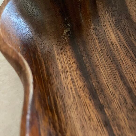 Vintage Monkeypod wood leaf shaped bowl - Picture 4 of 8